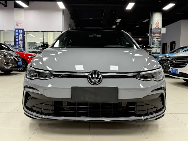 Volkswagen Golf — Фото автомобиля 3