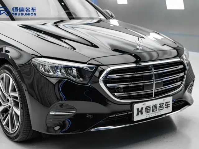 Mercedes-Benz E-Class — Фото автомобиля 5