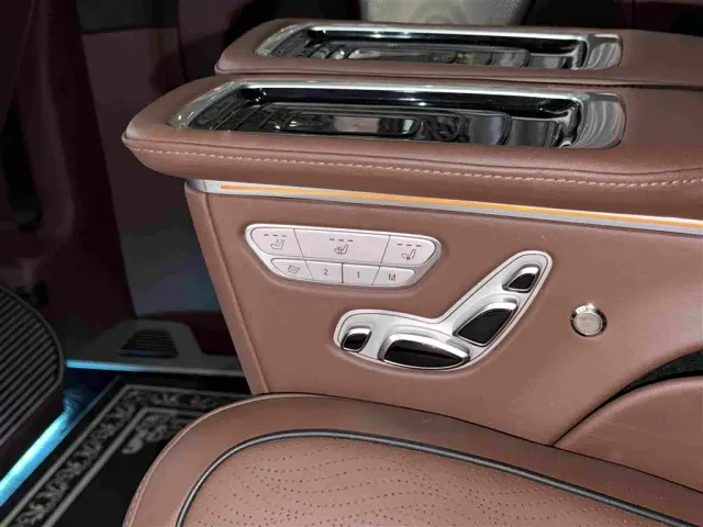 Mercedes-Benz V-Class — Фото автомобиля 23
