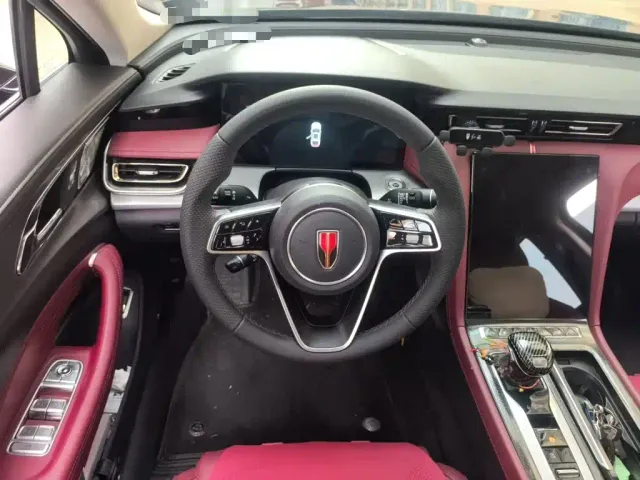 Hongqi H5 — Фото автомобиля 11
