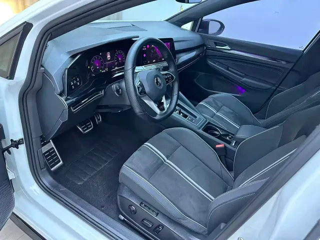 Volkswagen Golf — Фото автомобиля 16