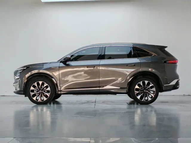 Changan CS75 Plus — Фото автомобиля 10