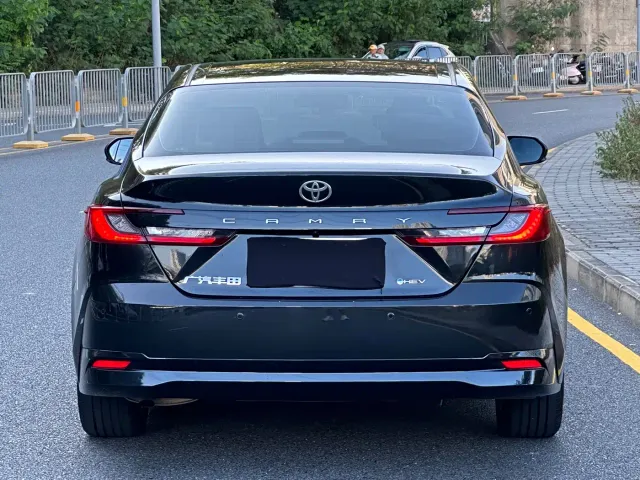 Toyota Camry — Фото автомобиля 5