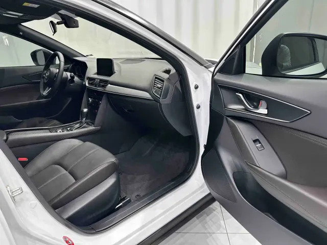 Mazda CX-4 — Фото автомобиля 19