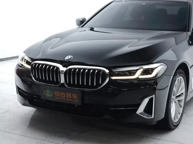 BMW 5 Series — Фото автомобиля 20
