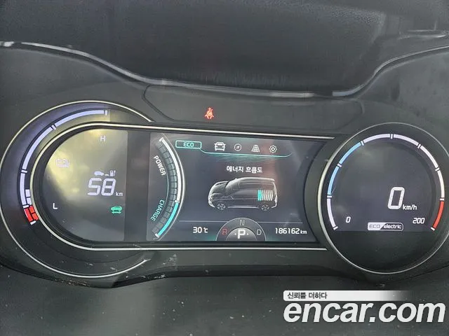 Kia Niro — Фото автомобиля 7