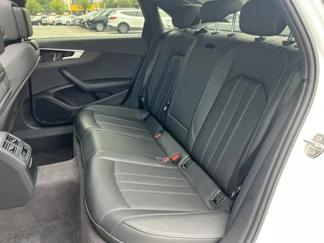 Audi A4L — Фото автомобиля 20