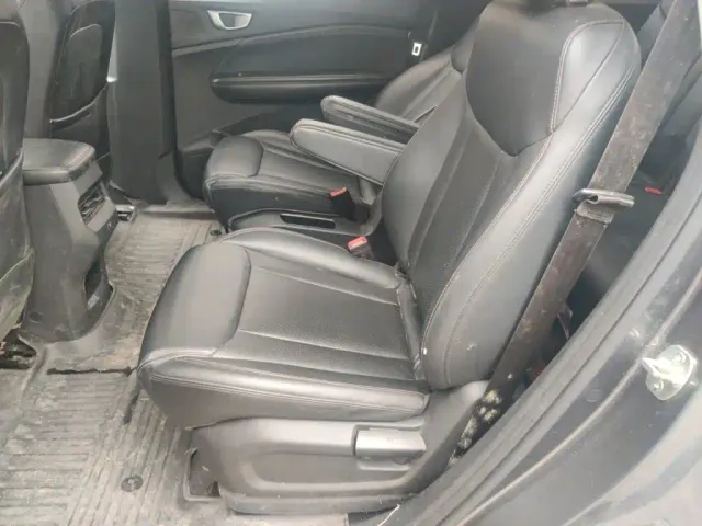 Wuling Jiachen — Фото автомобиля 18