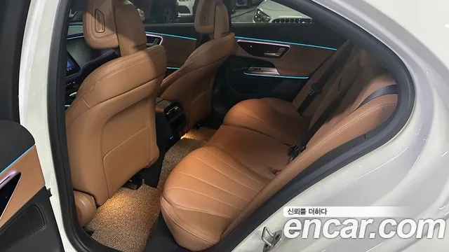 Mercedes-Benz E-Class — Фото автомобиля 14
