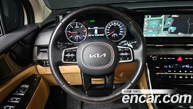 Kia Carnival Generation 4 — Фото автомобиля 14