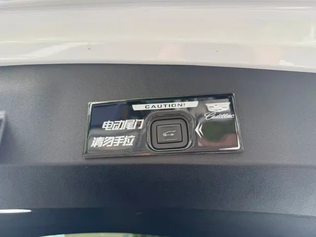 Cadillac XT5 — Фото автомобиля 8