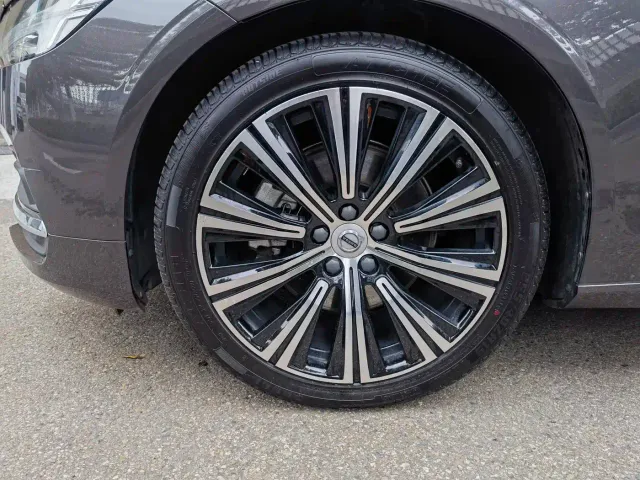 Volvo S90 — Фото автомобиля 20