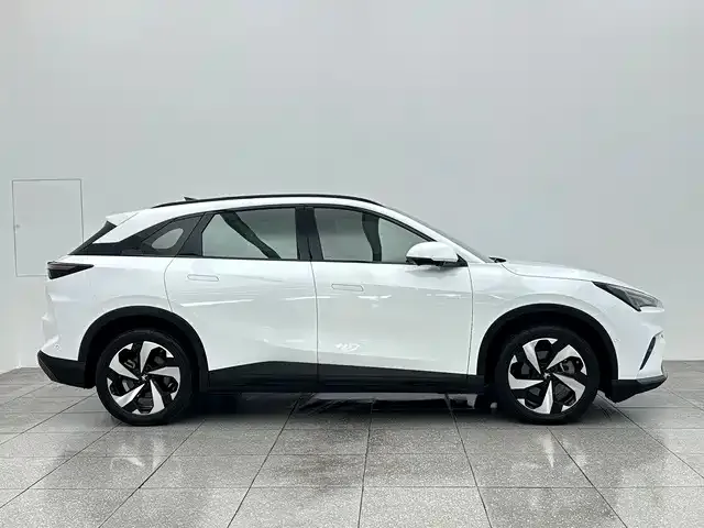 Arcfox Alpha T5 — Фото автомобиля 7