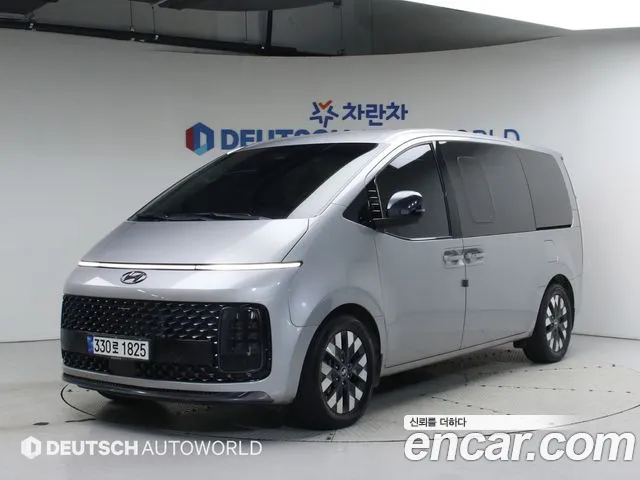 Фотография автомобиля — Hyundai Staria 4WD Lounge 9 мест