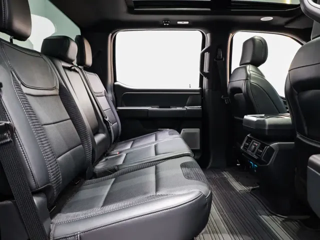 Ford F-150 Raptor — Фото автомобиля 11