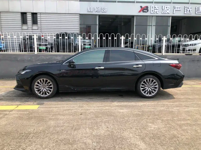 Toyota Avalon — Фото автомобиля 8
