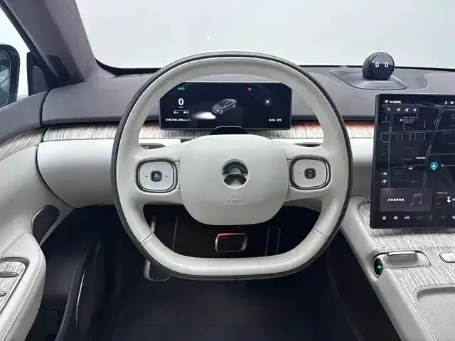 NIO NIO ET7 2022 100kWh Launch Edition — Фото автомобиля 10