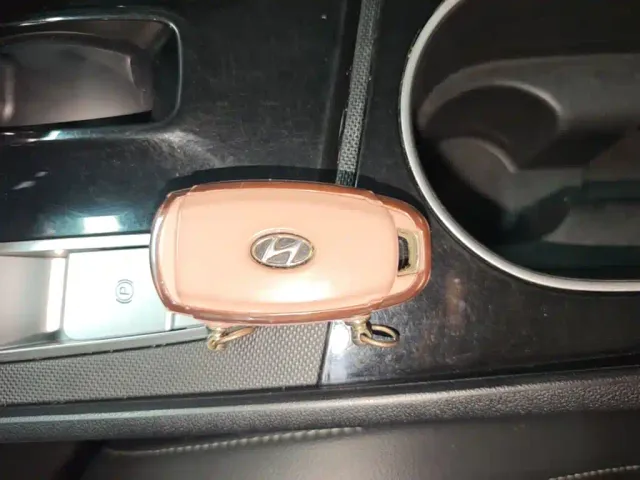 Hyundai Elantra — Фото автомобиля 8
