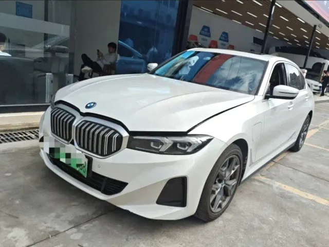 Фотография автомобиля — BMW i3