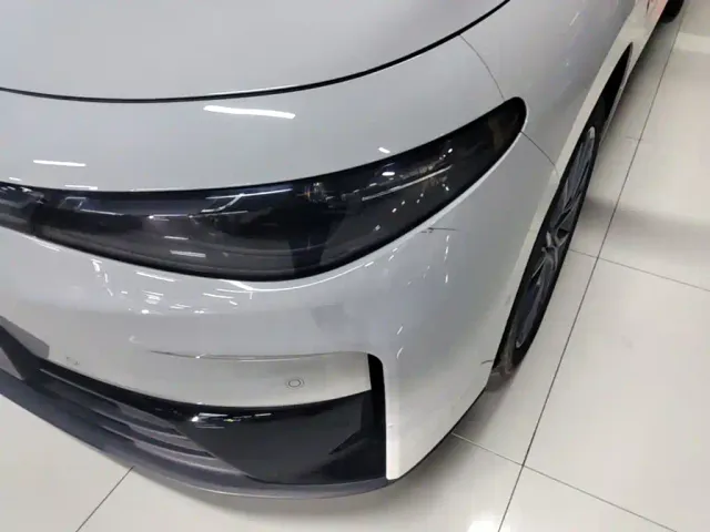 Leapmotor C10 — Фото автомобиля 23