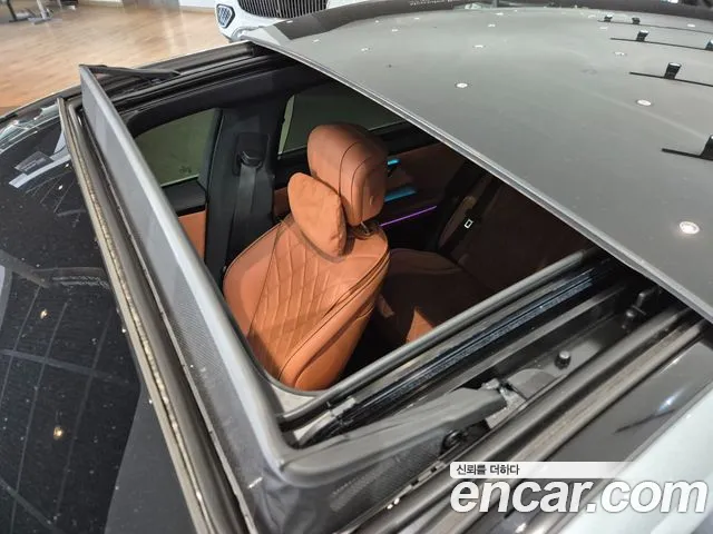 Mercedes-Benz S-Class — Фото автомобиля 18