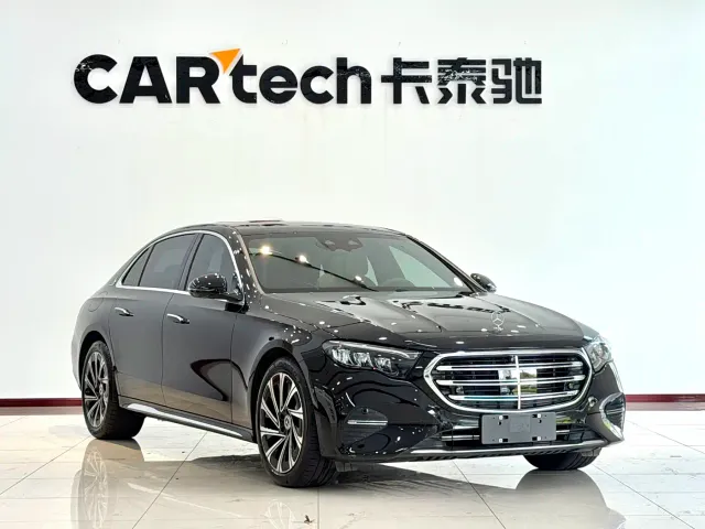 Mercedes-Benz E-Class — Фото автомобиля 3