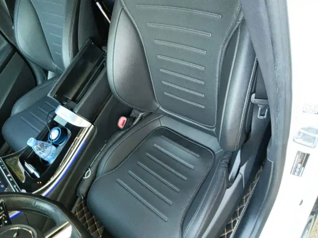 Mercedes-Benz C-Class — Фото автомобиля 6