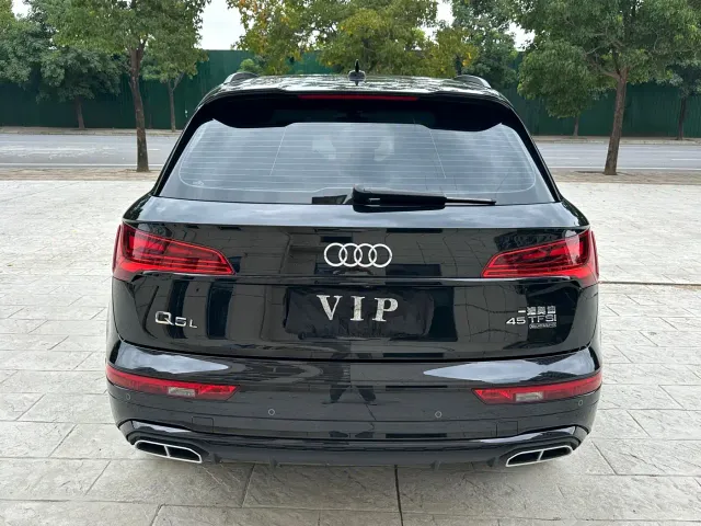 Audi Q5L — Фото автомобиля 9