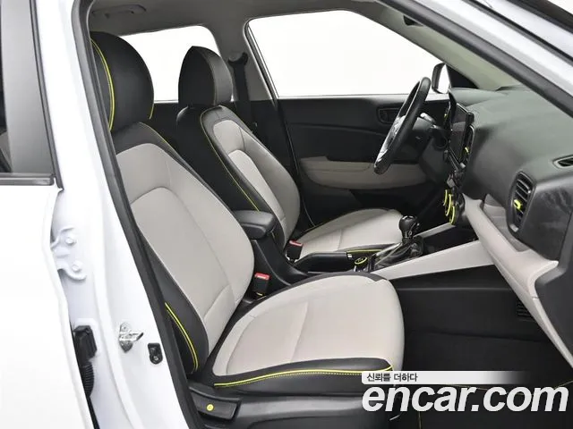 Hyundai Venue — Фото автомобиля 10