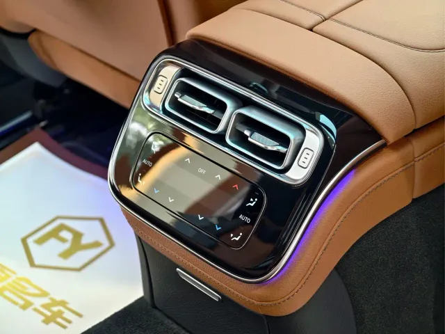 Mercedes-Benz S-Class — Фото автомобиля 12