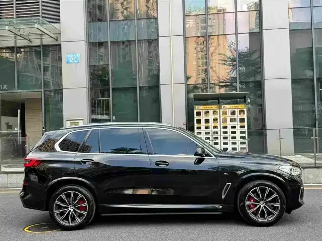 BMW X5 — Фото автомобиля 4