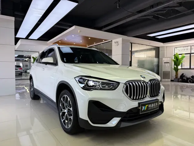 BMW X1 — Фото автомобиля 2