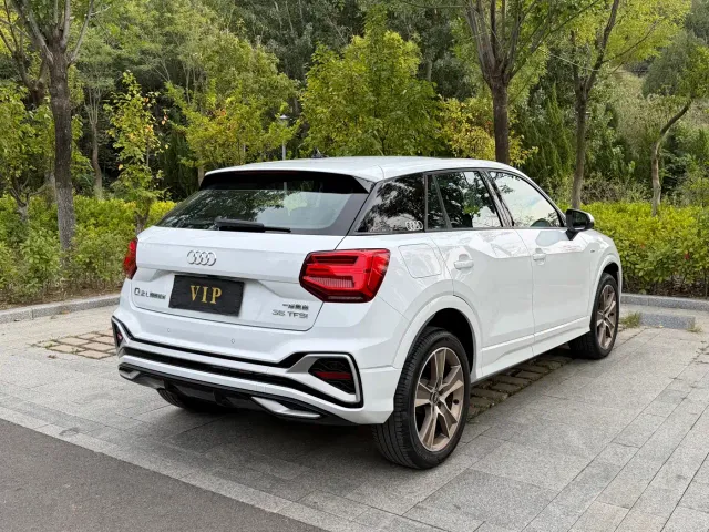 Audi Q2L — Фото автомобиля 13