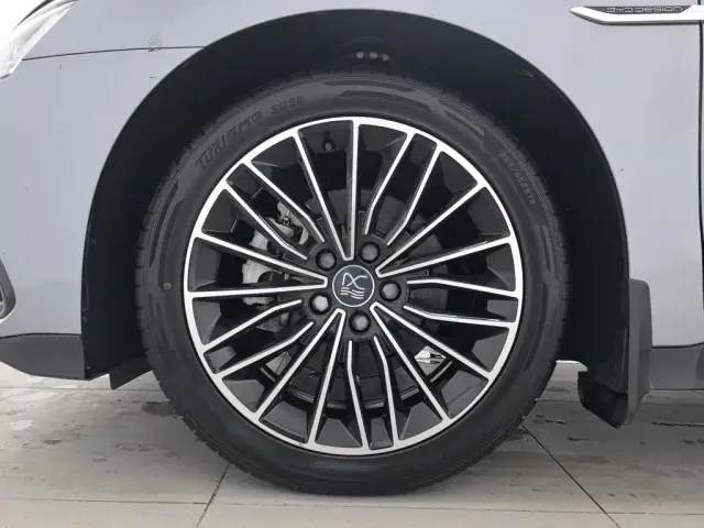 BYD Han — Фото автомобиля 17
