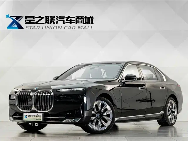 Фотография автомобиля — BMW i7