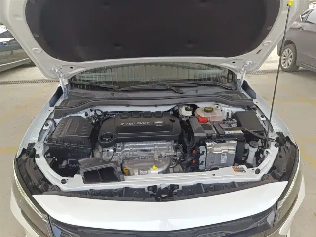 Chevrolet Monza — Фото автомобиля 19