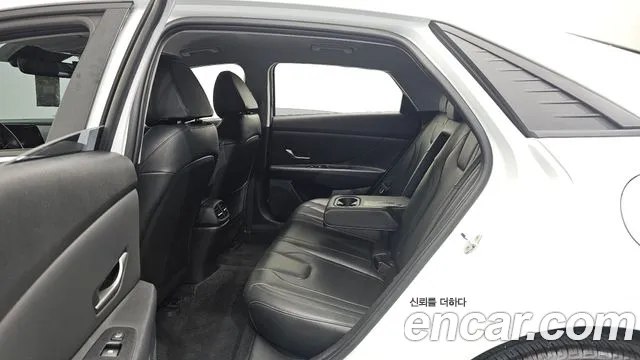 Hyundai Avante CN7 — Фото автомобиля 11