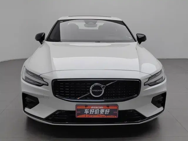 Volvo Volvo S60 2025 B5 Elegance Sport Edition — Фото автомобиля 3
