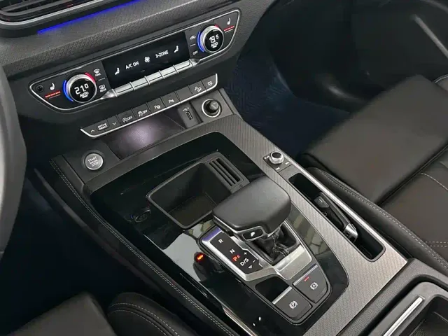 Audi Q5L — Фото автомобиля 16
