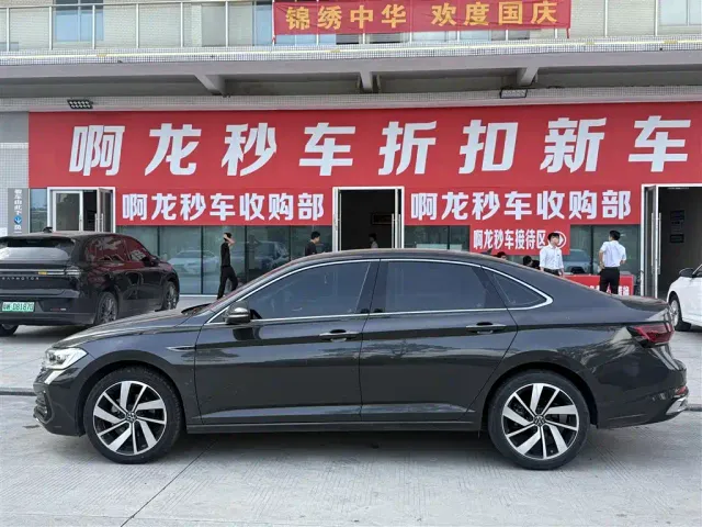 Volkswagen Sagitar — Фото автомобиля 9