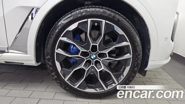 BMW X7 — Фото автомобиля 18
