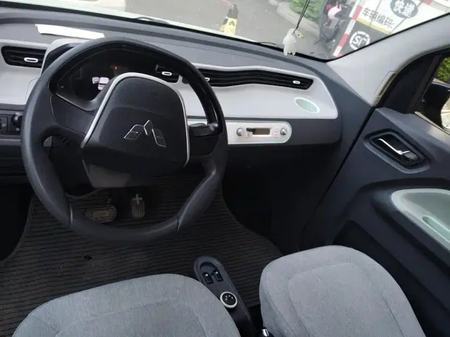 Wuling Hongguang Mini EV — Фото автомобиля 12