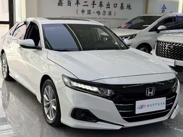 Honda Accord — Фото автомобиля 3