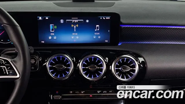 Mercedes-Benz A-Class — Фото автомобиля 14