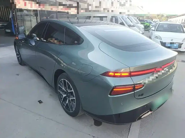 Xpeng P7 — Фото автомобиля 4