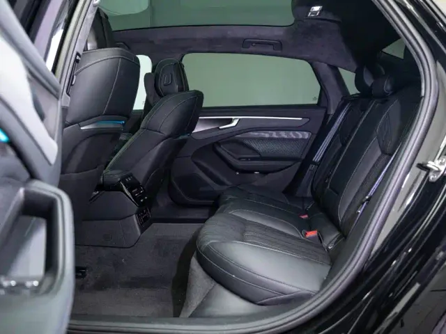 Audi A6L — Фото автомобиля 18