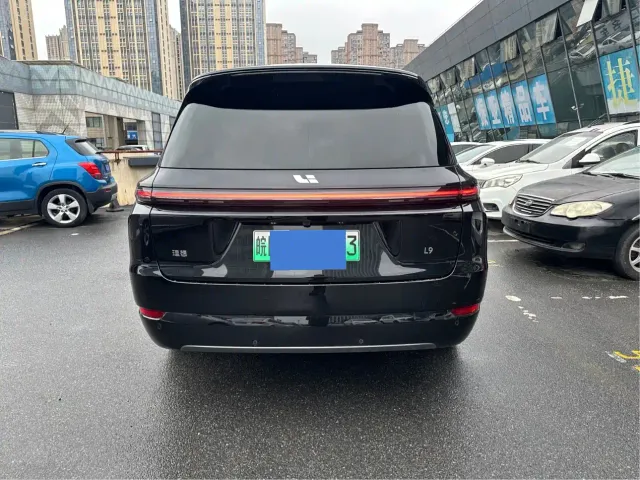 Li Auto L9 — Фото автомобиля 9