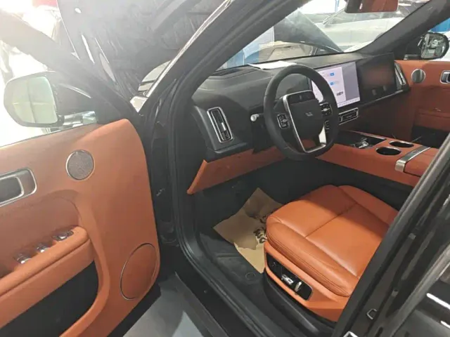Li Auto L7 — Фото автомобиля 20