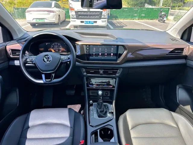 Volkswagen Tharu — Фото автомобиля 5