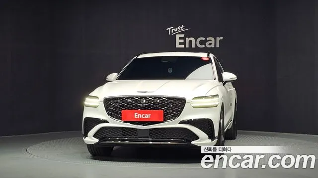 Genesis GV70 — Фото автомобиля 3